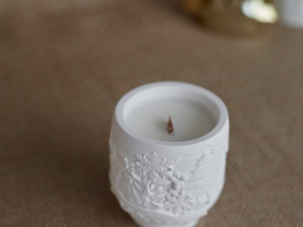 Božićna svijeća u zdjelici