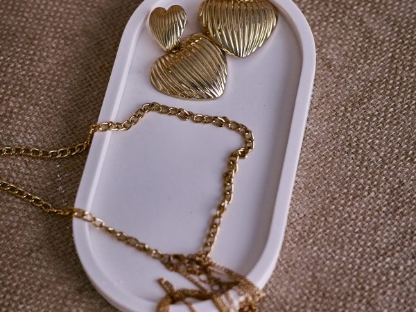 Ovalni dekor pladanj